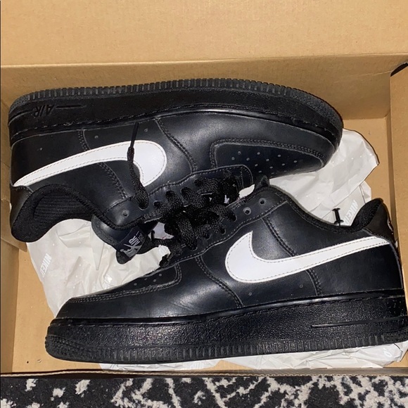 Black & white AF1 - Picture 1 of 1